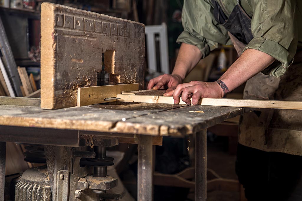 Wood and wood products handicrafts
